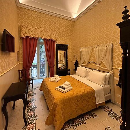 Carafa Di Maddaloni Residenza Di Charme Hotel Napoli Eksteriør billede