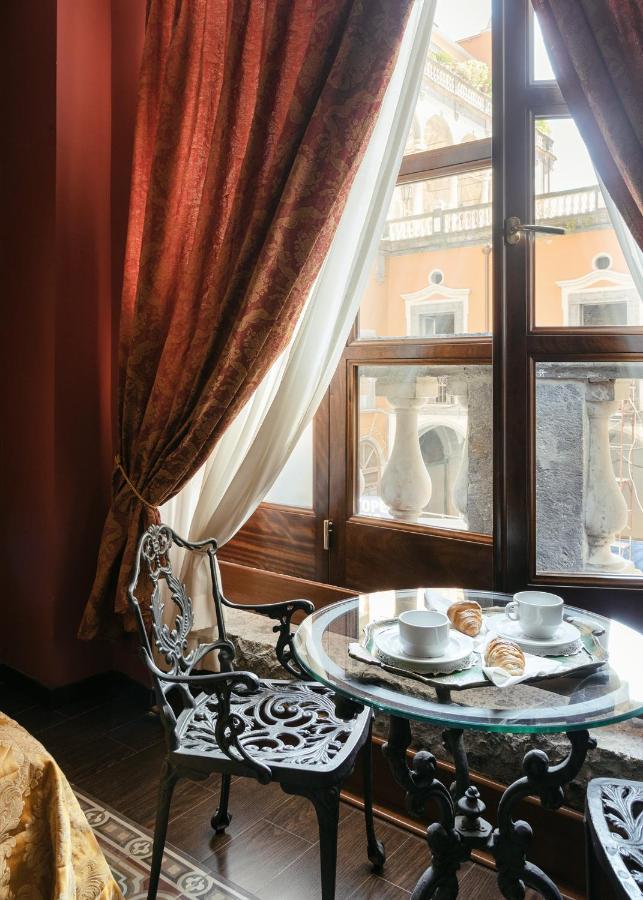 Carafa Di Maddaloni Residenza Di Charme Hotel Napoli Eksteriør billede