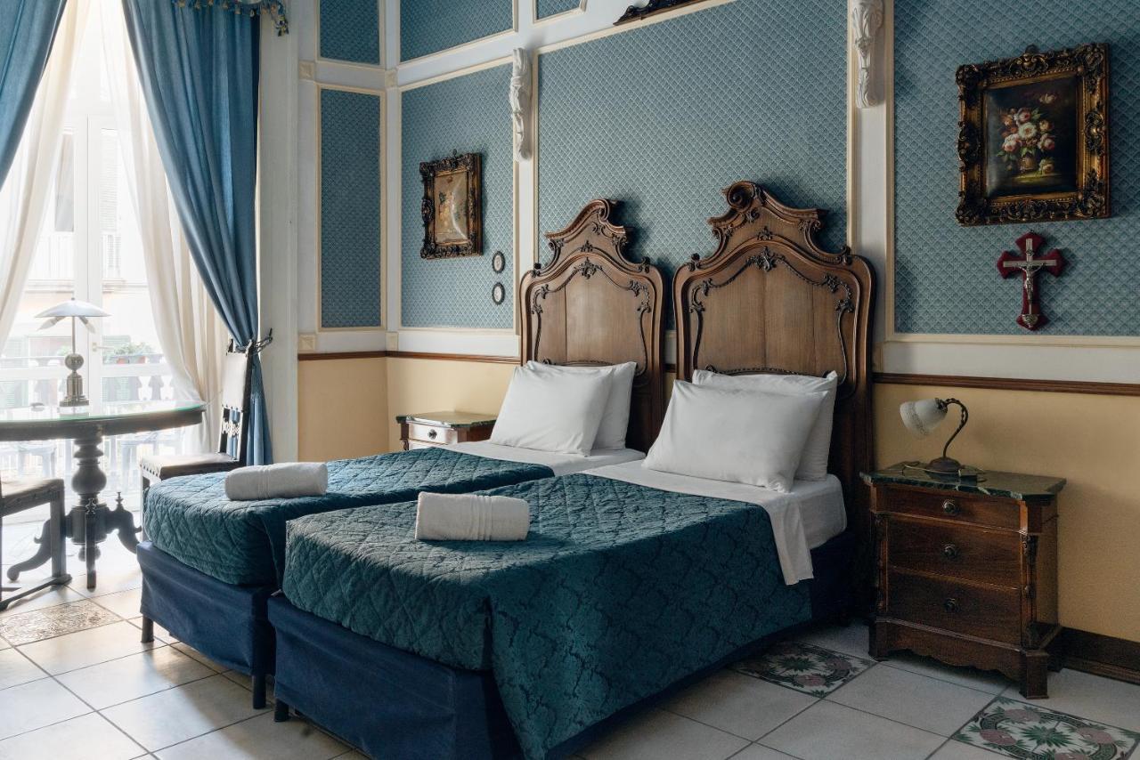 Carafa Di Maddaloni Residenza Di Charme Hotel Napoli Eksteriør billede