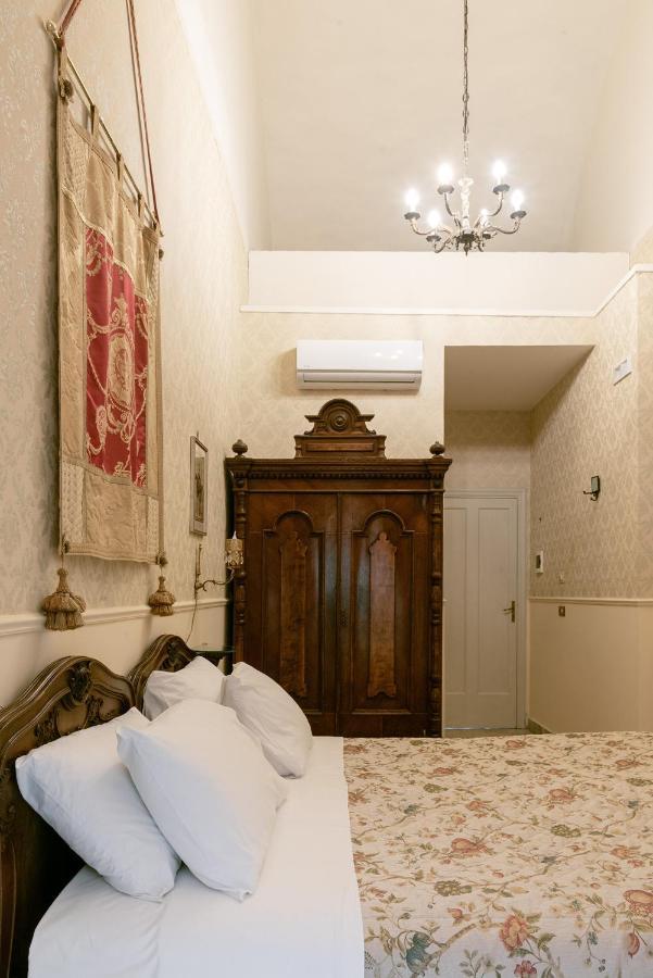 Carafa Di Maddaloni Residenza Di Charme Hotel Napoli Eksteriør billede
