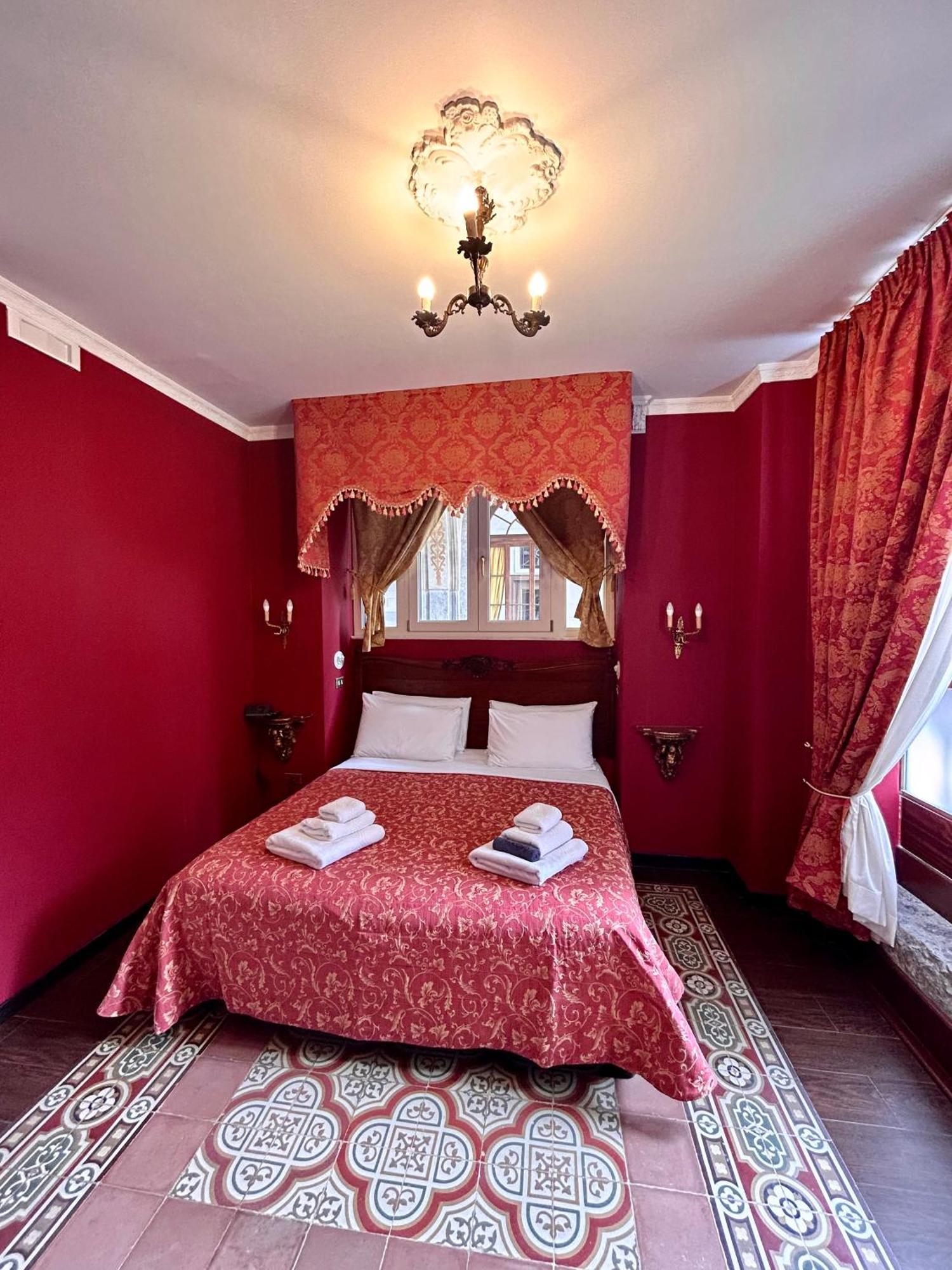Carafa Di Maddaloni Residenza Di Charme Hotel Napoli Eksteriør billede