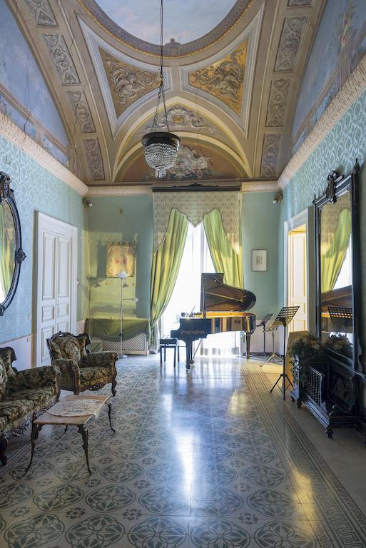 Carafa Di Maddaloni Residenza Di Charme Hotel Napoli Eksteriør billede